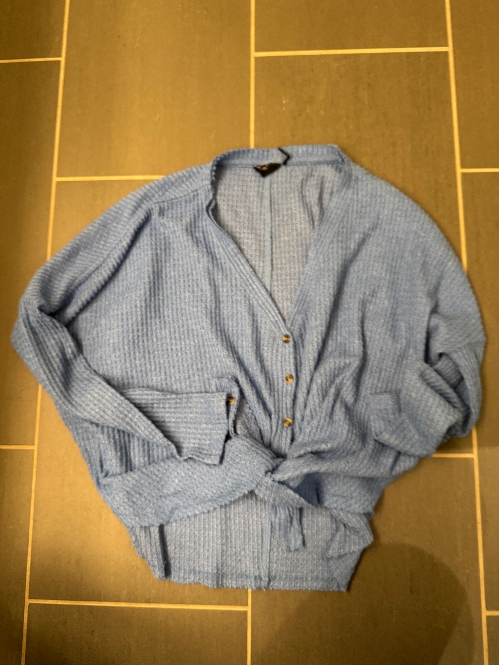 Cut from Under Urban Outfitters Waffle Knit Button-up Tie Sweater in Blue size M